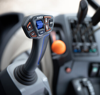 Massey Ferguson 5M Controls and Joystick