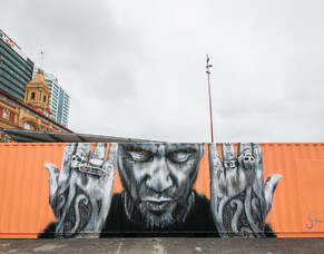 Sofia Minson Paints Tiki Taane&#039;s Portrait on 40ft Shipping Container