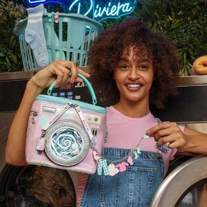 Vendula Bubble Cats Laundromat 