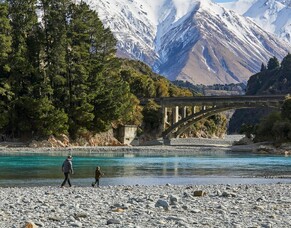 Best places to stop between Ashburton and Christchurch