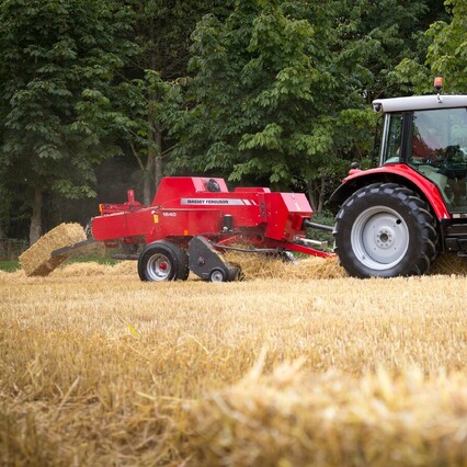 Centre-Line Small Square Baler