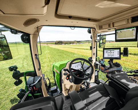 Fendt 600 Vario Cabin Interior