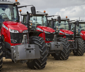 Massey Ferguson 8700 Tractor