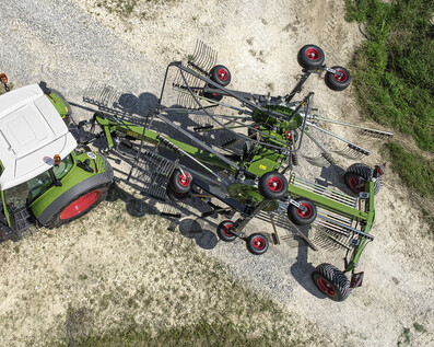 Fendt former rakes
