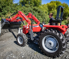 Massey Ferguson 2600 Tractor