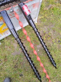 Screw-in post brackets