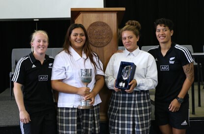 Kendra Cocksedge, Te Rangi Wilson holding the Women’s Sevens World Cup, Cedar Wairau with the Women’s Rugby Player of the Year Cup and Gayle Broughton.