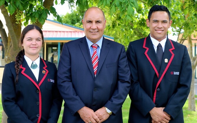 L to R Mariah Wainohu (Tamatea High Head Girl), Robin Fabish, Logan Carroll (Head Boy)