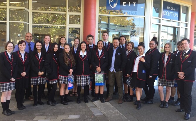 Tamatea High School endorsement students joined by Principal Robin Fabish and EIT Liaison Advisor-Māori and Pasifika Rhys Thurston.