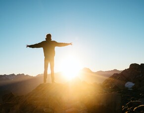 Being resilient while drowning in social media