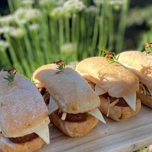 Come and enjoy cabinet food at Clementine Cafe in Amber Garden Centre, Cambridge