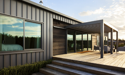 Elevate lite barn 130 transportable home