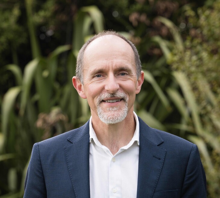 A head and shoulders photograph of Roger Robson-Williams