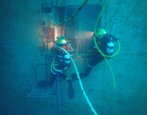 HMNZS Manawanui Salvage