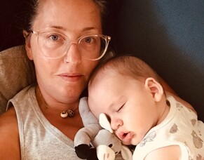 S L E E P I N G / C O  S L E E P I N G