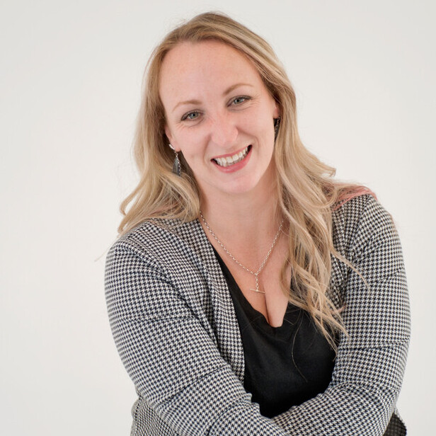 Toyah virtual assistant, online office manager and owner of Shadow Administration