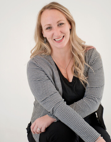 Toyah, virtual assistant and founder headshot