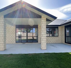 RENTED - Keri Rua Road