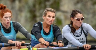 Sisterhood spurs on the rowing Spoors
