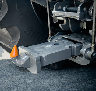 Dromone Hydraulic Push Back Hitch 