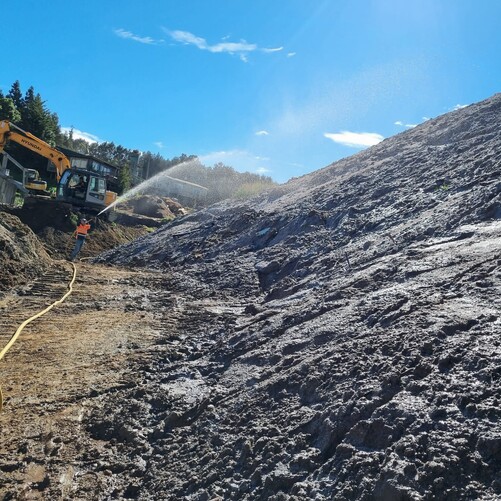 Tect Park Berm Hydroseeding Using Wood Mulch
