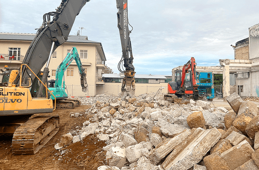Waikato Demolition contractors in Hamilton clearing concrete for crushing