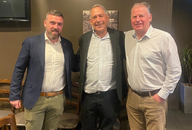 Nelson Schick (centre) pictured with NZTBA chief executive Nick Johnson (left) and president John Thompson.  - Photo: NZTBA