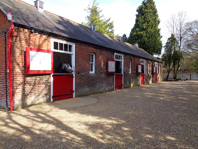 Cheveley Park Stud stallion boxes