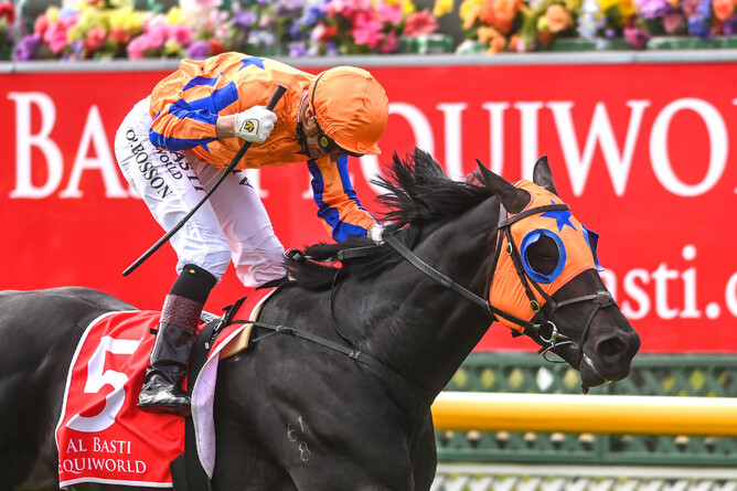 Noverre winning the Gr.1 New Zealand 2000 Guineas (1600m). - Photo: Race Images South