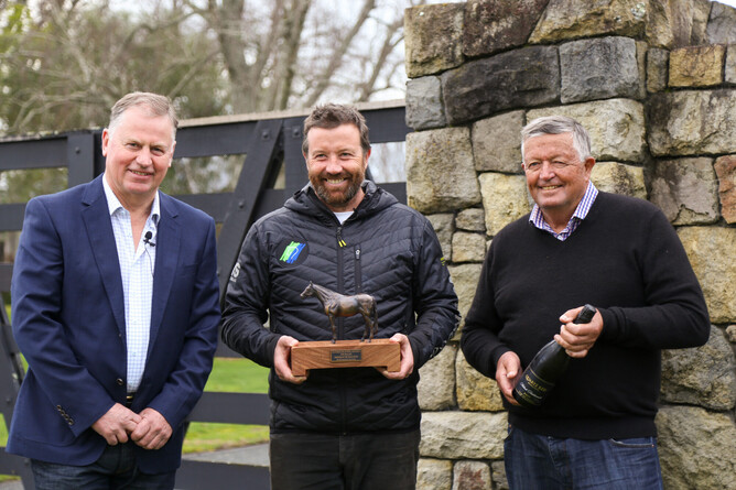 (L-R) John Thompson, president of the NZTBA, pictured with Mark and Garry Chittick of Waikato Stud with the Sir Patrick and Justine Lady Hogan New Zealand Breeder of the Year Award. Photo: Supplied
