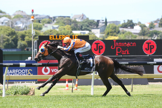 Belle En Rouge strides clear to take out the Gr.2 Jamieson Park Eight Carat Classic (1600m) Photo Credit: Trish Dunell