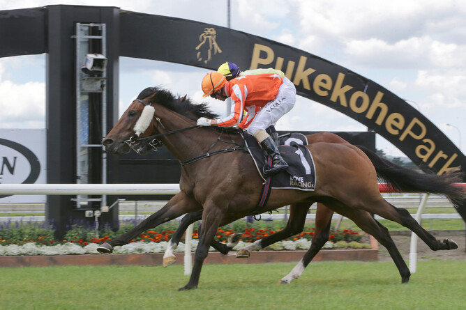 Desert Lightning scores in the Gr.2 Avondale Guineas. - Photo: Trish Dunell