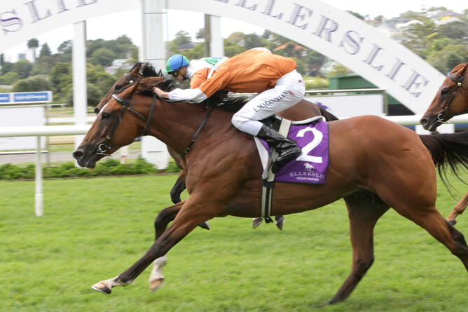 Rising Romance pic ex Trish Dunell