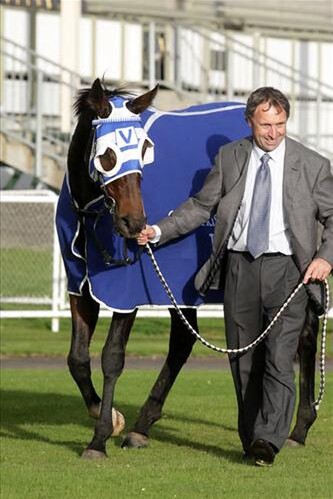 Leon Casey and Dolmabache - Photo: NZTM