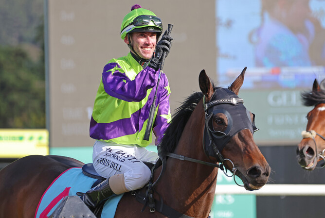 Chris Dell salutes on Hi Yo Sass Bomb after winning Sunday's Gr.3 Gee And Hickton Funeral Directors Thompson Handicap (1600m) at Trentham.  - Photo: Peter Rubery (Race Images Palmerston North)