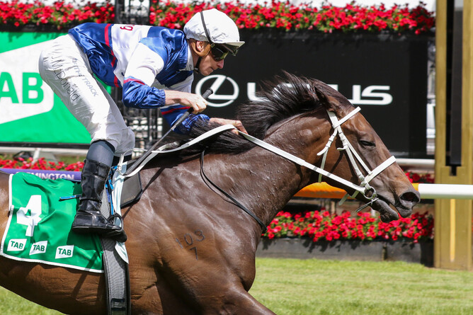 James MacDonald guides Atishu to a comfortable victory in the Gr.2 Matriarch Stakes (2000m) - Photo: Bruno Cannatelli