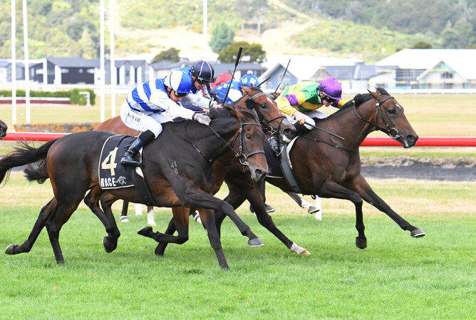 Our Jumala (inside) prevails in a tight three-way finish to the Wentwood Grange Cuddle Stakes. - Photo: Peter Rubery (Race Images)