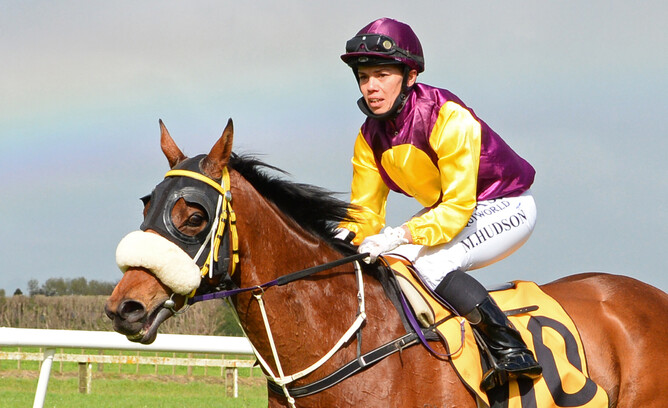 I’m Thunderstruck beats Tofane to head home a Kiwi-bred quinella in the Gr.1 Toorak Handicap (1600m) at Caulfield Photo Credit: Bruno Cannatelli