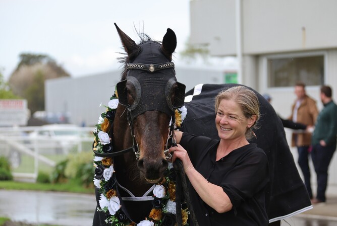 Hi Yo Sass Bomb winning the Gr.3 Grangewilliam Stud Breeders Stakes (1400m) at Hawera on Saturday - Photo: Jane Davidson (Race Images Palmerston North)