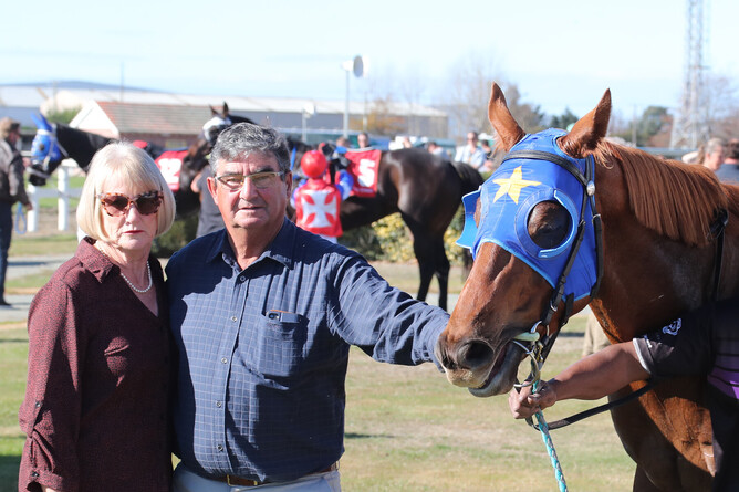 Bruce and Karen Tapper. - Photo: Race Images South