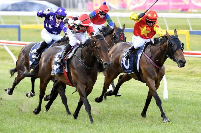 Deb - Kenton Wright (Race Imgages)