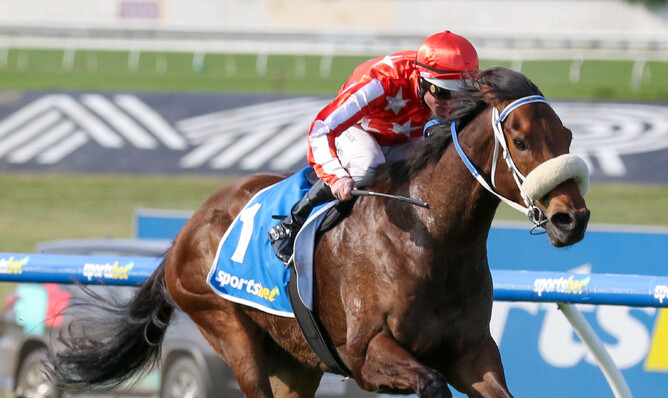 Desert Lightning wins the Gr.3 Sandown Stakes - Photo:Bruno Cannatelli