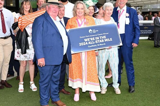 Sarah Green of Barneswood Farm (right) - Photo: Race Images