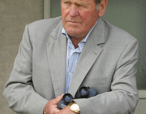 Buckingham passes away