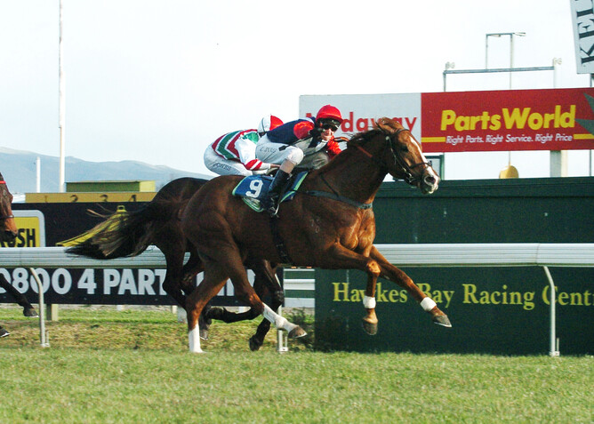 Back in his homeland, Starcraft gives a taste of his class as Leith Innes rides him to victory in the Mudgway Partsworld Stakes. (Race Images Collection).