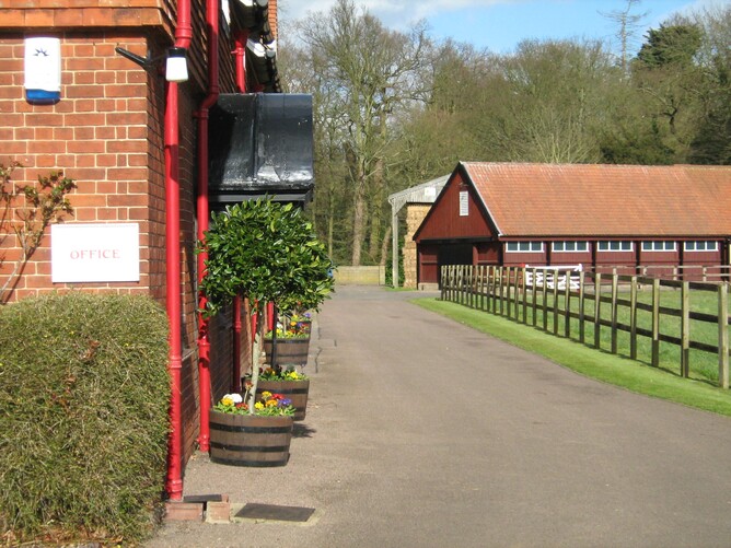 The main office and yard at Cheveley Park Stud
