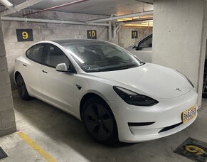 Cruising the Gold Coast: Hoani&rsquo;s Two Weeks in a Tesla