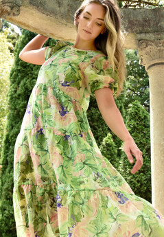 Madisons Fashion stocks a range of dresses and skirts instore and online