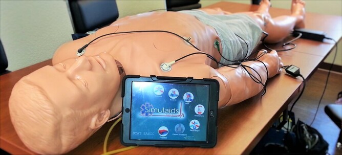 Patient Simulators: From CPR Dummies to Mixed Reality High-Fidelity Robots