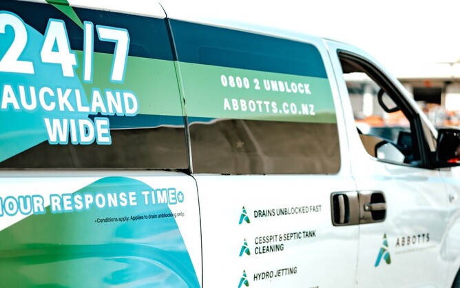 Abbotts drainage team truck - civil drainage capability
